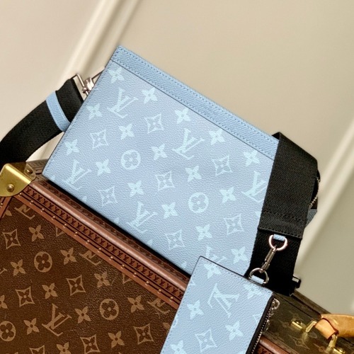 Louis Vuitton Gaston Wearable Wallet Monogram Coated Canvas and Taiga Leather Blue Long 루이비통 가스통 웨어러블 월릿 모노그램 코티드 캔버스 타이가 레더 블루 장지갑 22cm