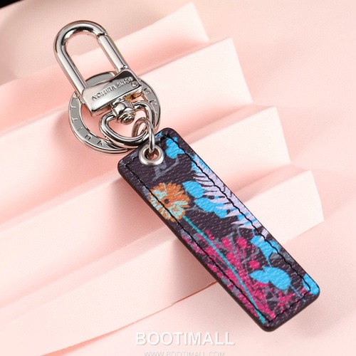 Louis Vuitton Rectangular Tag Pendant Black Keychain 루이비통 직사각 태그 펜던트 블랙 키링