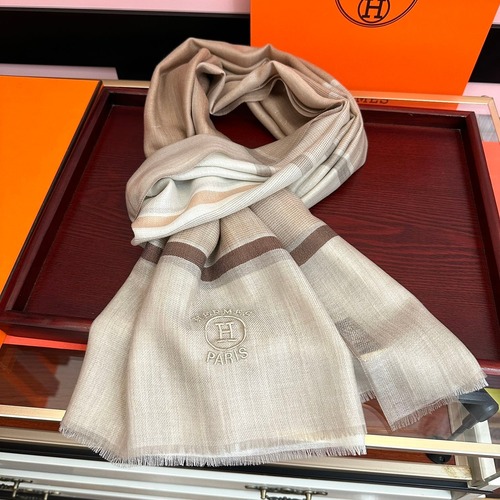 Balenciaga Classic 200CM Wrap Goat Cashmere Scarf 발렌시아가 클래식 200CM 랩 염소 캐시미어 스카프 200CM