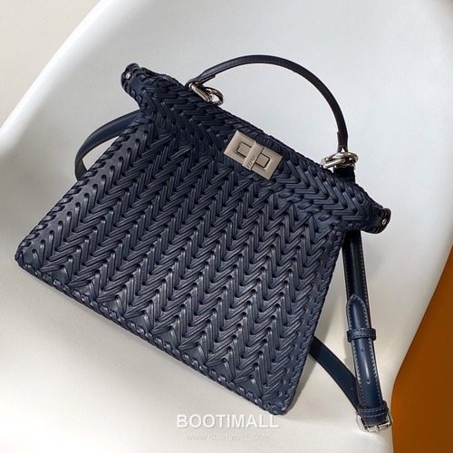 Fendi Peekaboo ISeeU Braided Imported Leather Beige Top Handle Bag 펜디 피카부 아이씨유 브레이디드 수입 가죽 베이지 탑핸들백 27cm