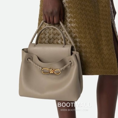 Bottega Veneta Ciao Ciao Leather Top Handle Bag 835835 보테가베네타 차오차오 가죽 탑핸들백 26cm