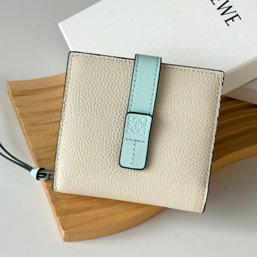 Loewe Anagram Embossed Bi-Fold Grained Cowhide Leather Contrast Wallet 로에베 아나그램 엠보스드 반지갑 L1125 그레인드 소가죽 콘트라스트 12cm
