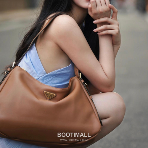 Prada Aimee Cowhide Caramel Hobo Bag 프라다 에이미 1BC228 소가죽 카라멜 호보백 39cm