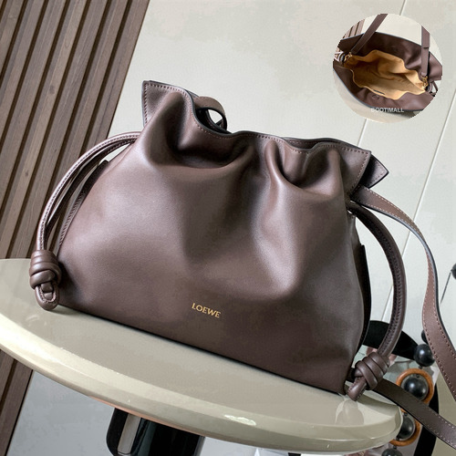 Loewe Flamenco Knot Clutch Bag Nappa Calfskin 9043 로에베 플라멩코 노트 클러치백 나파 카프스킨 30cm