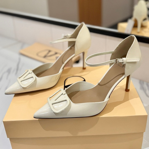 Valentino Garavani VLogo Patent Leather Slingback Pumps 발렌티노 가라바니 V로고 페이턴트 슬링백 펌프스