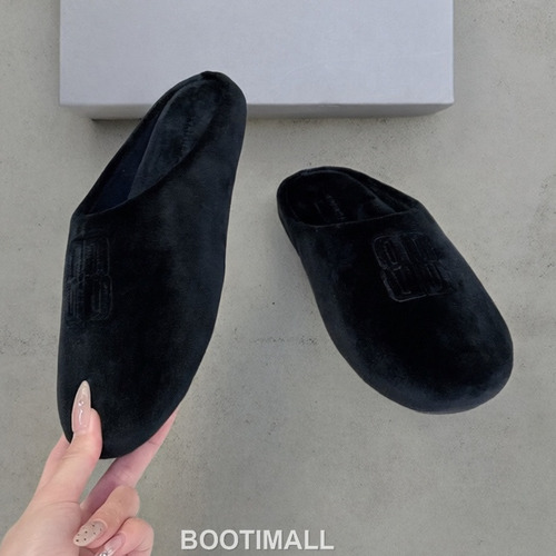 Balenciaga Pool Slide Sandals Black 발렌시아가 풀 슬라이드 샌들 블랙