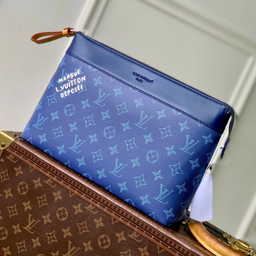 Louis Vuitton Pochette Voyage Souple Monogram Eclipse Canvas Clutch Bag M12665 루이비통 포쉐트 보야주 수플 모노그램 이클립스 캔버스 클러치백 32cm