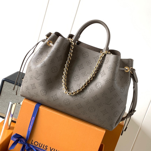 Louis Vuitton Bella Tote Perforated Leather Bag 루이비통 벨라 토트 퍼포레이티드 레더 토트백 32cm