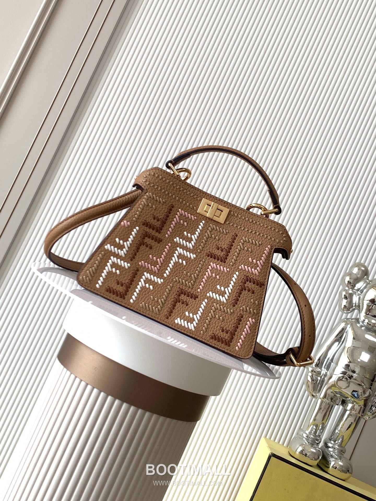 Fendi Peekaboo ISeeU Small Cuoio Romano Leather Bag 펜디 피카부 아이씨유 스몰 쿠오이오 로마노 레더 백 20cm 1