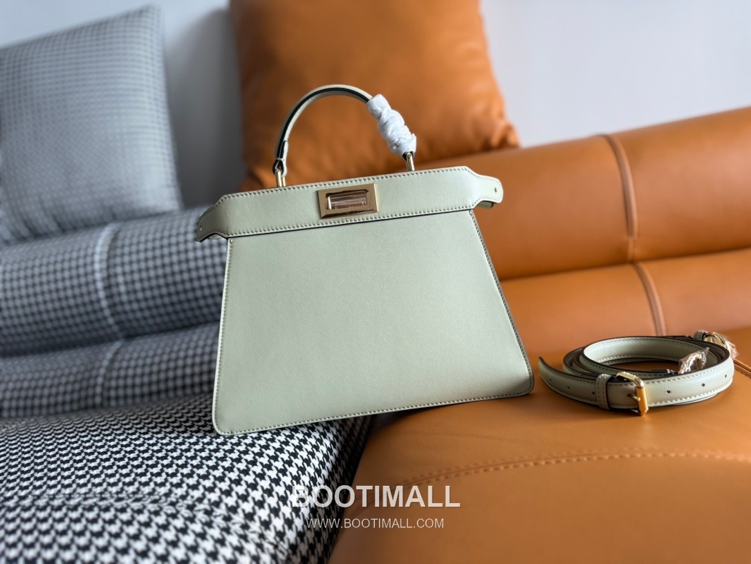 Fendi Peekaboo ISeeU Small Leather Bag 펜디 피카부 아이씨유 스몰 레더 백 27cm 1