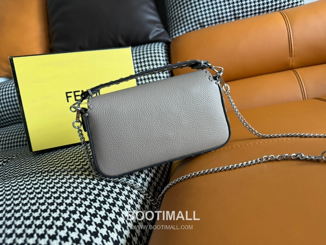 Fendi Baguette Mini Cuoio Romano Leather Bag 펜디 바게트 미니 쿠오이오 로마노 레더 백 20cm 4