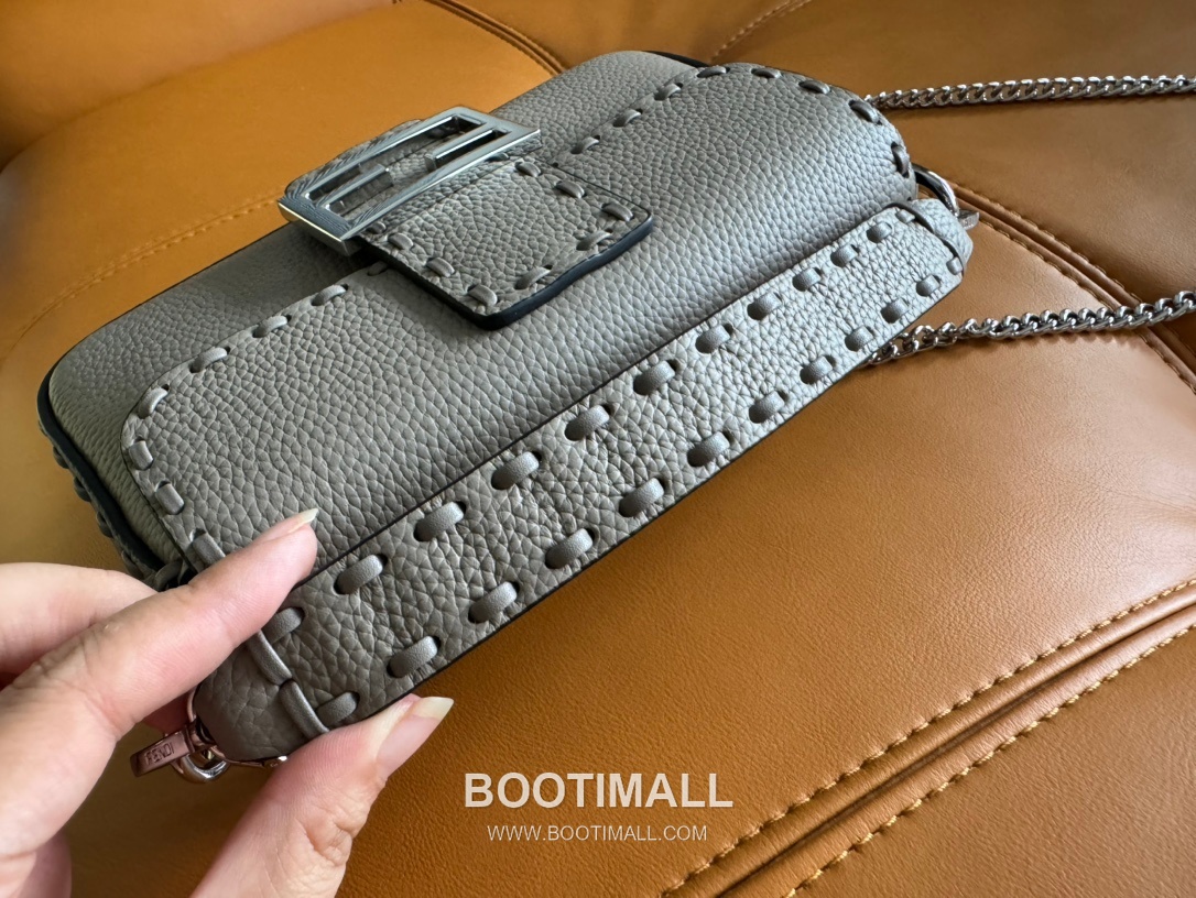 Fendi Baguette Mini Cuoio Romano Leather Bag 펜디 바게트 미니 쿠오이오 로마노 레더 백 20cm 7