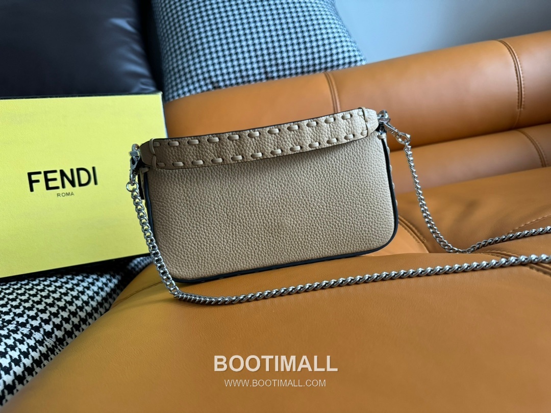 Fendi Baguette Mini Cuoio Romano Leather Bag 펜디 바게트 미니 쿠오이오 로마노 레더 백 20cm 4