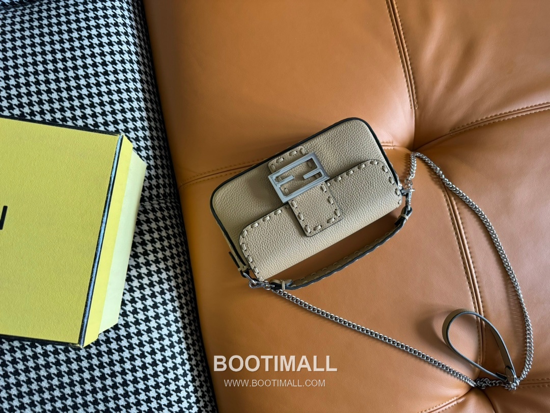 Fendi Baguette Mini Cuoio Romano Leather Bag 펜디 바게트 미니 쿠오이오 로마노 레더 백 20cm 7