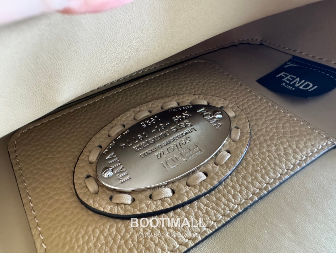 Fendi Baguette Mini Cuoio Romano Leather Bag 펜디 바게트 미니 쿠오이오 로마노 레더 백 20cm 9