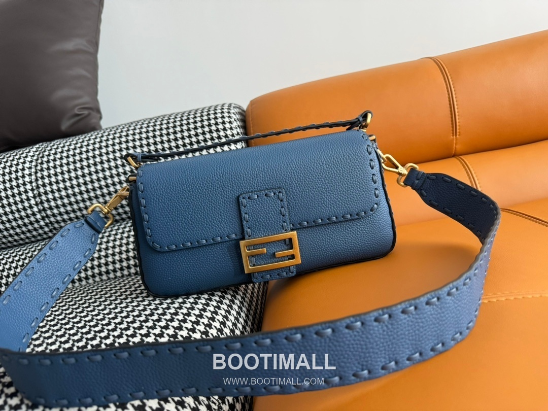 Fendi Baguette Medium Cuoio Romano Leather Bag 펜디 바게트 미디엄 쿠오이오 로마노 레더 백 27cm 1