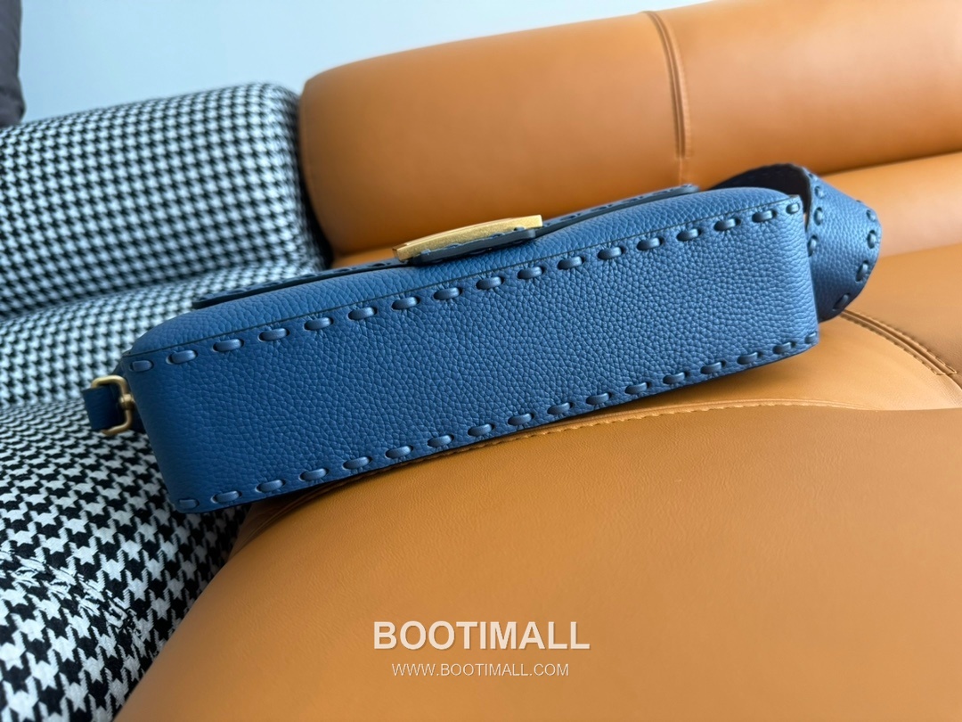 Fendi Baguette Medium Cuoio Romano Leather Bag 펜디 바게트 미디엄 쿠오이오 로마노 레더 백 27cm 14