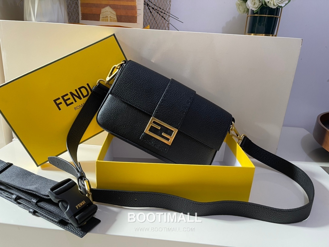 Fendi Baguette Standard Cuoio Romano Leather Bag 펜디 바게트 스탠다드 쿠오이오 로마노 레더 백 28cm 1