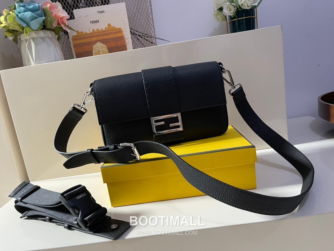 Fendi Baguette Standard Cuoio Romano Leather Bag 펜디 바게트 스탠다드 쿠오이오 로마노 레더 백 28cm 2