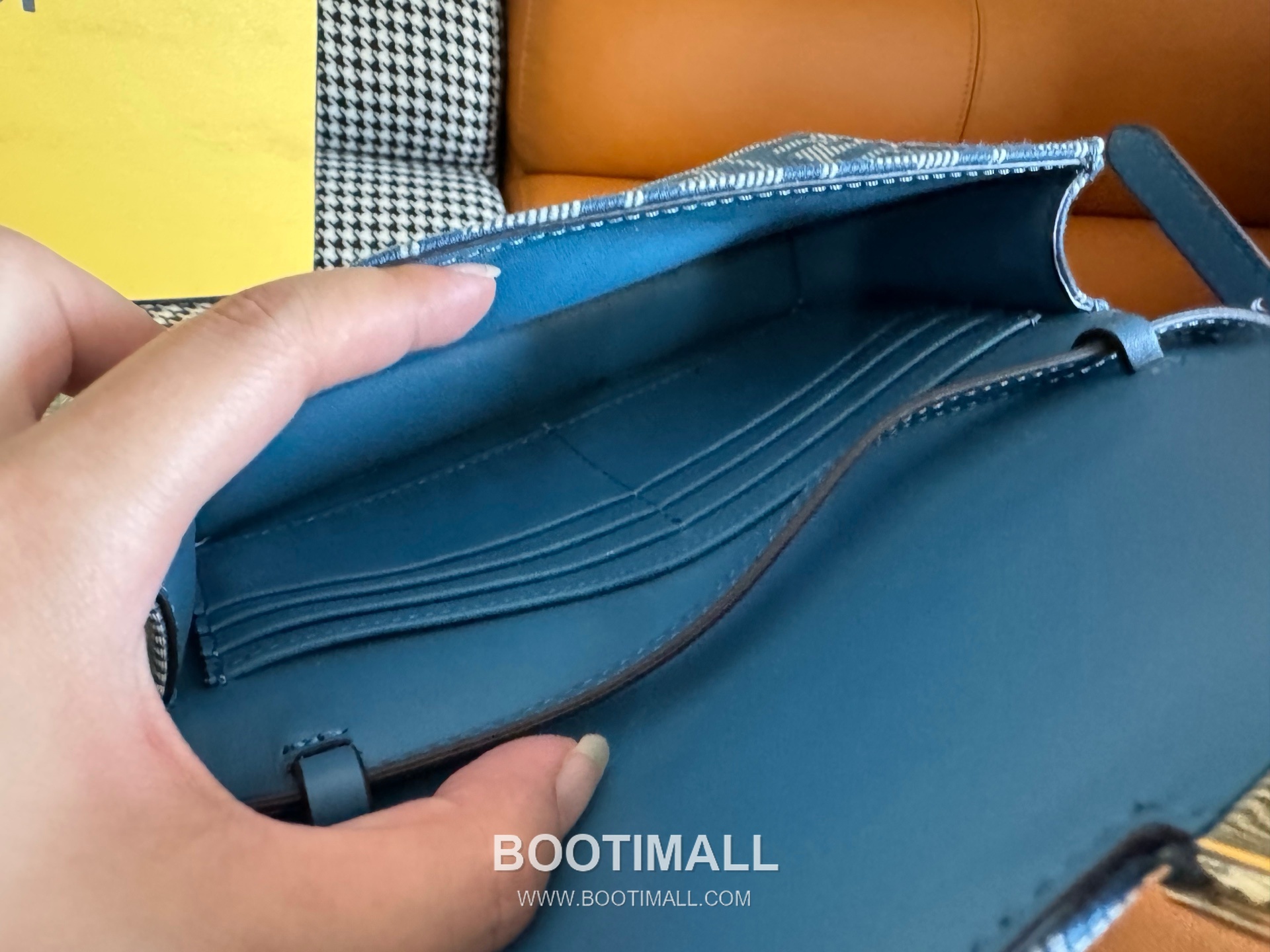 Fendi Baguette Compact FF Jacquard Wallet on Chain 펜디 바게트 컴팩트 FF 자카드 월렛 온 체인 21cm 8