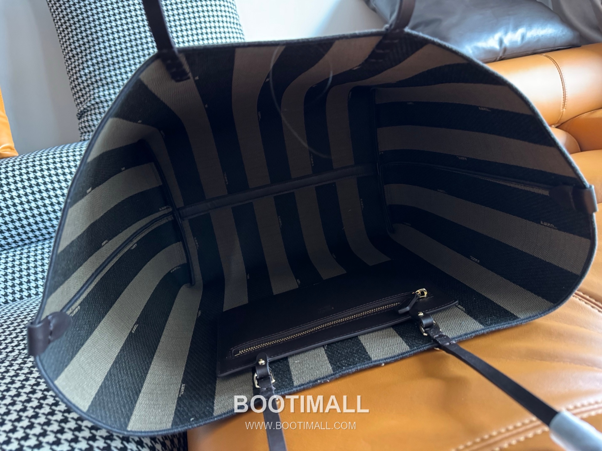Fendi Baguette Large Tote Pequin FF Jacquard Fabric Bag 펜디 바게트 라지 토트 페퀸 FF 자카드 패브릭 백 35cm 7
