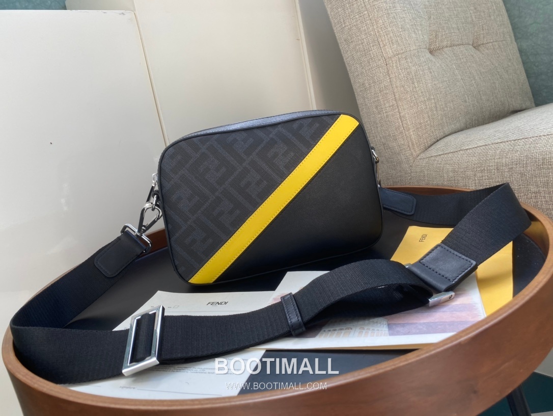 Fendi Camera Case FF Jacquard Fabric Bag 펜디 카메라 케이스 FF 자카드 패브릭 백 22cm 1