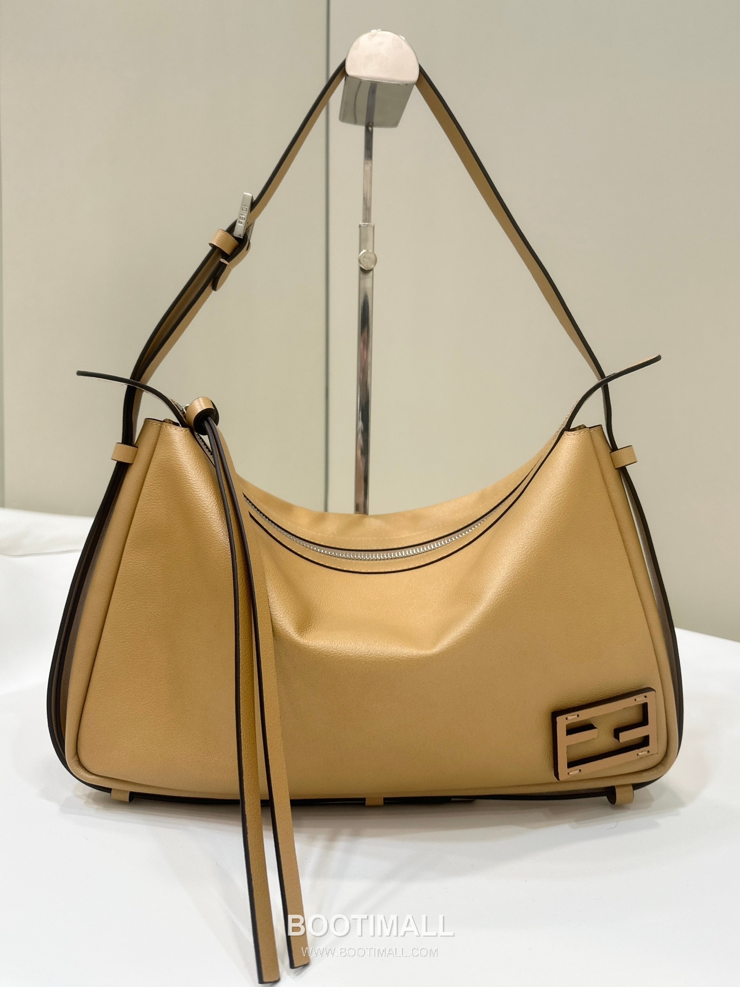 Fendi Simply FF Matte Calfskin Beige Shoulder Bag 펜디 심플리 FF 무광 카프스킨 베이지 숄더백 35cm 4