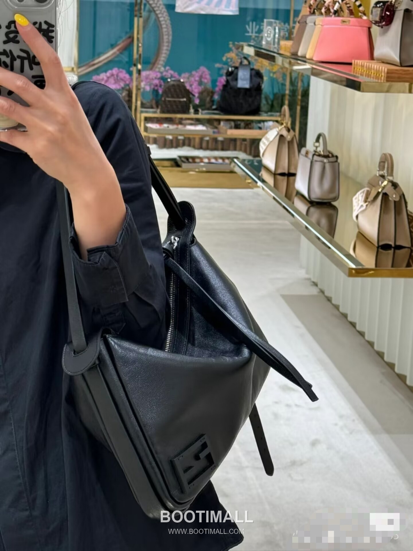 Fendi Simply FF Patent Low-Gloss Calfskin Black Shoulder Bag 펜디 심플리 FF 페이턴트 로우글로스 카프스킨 블랙 숄더백 22cm 4