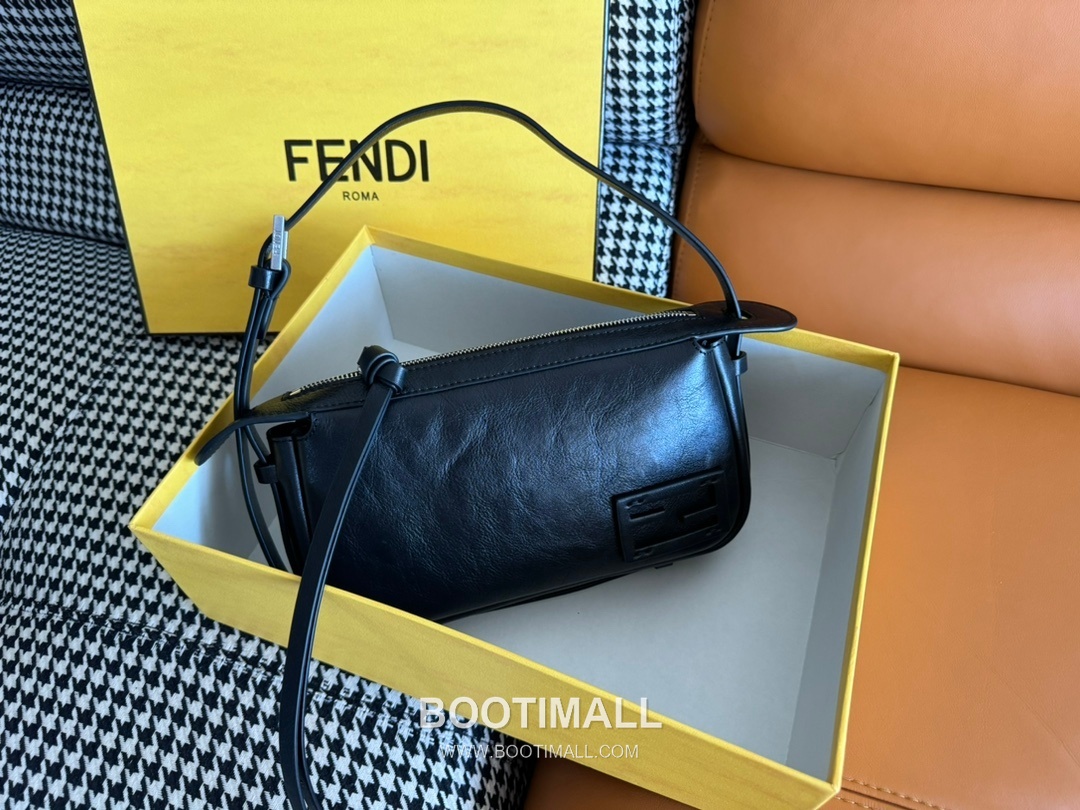 Fendi Simply FF Patent Low-Gloss Calfskin Black Shoulder Bag 펜디 심플리 FF 페이턴트 로우글로스 카프스킨 블랙 숄더백 22cm 10