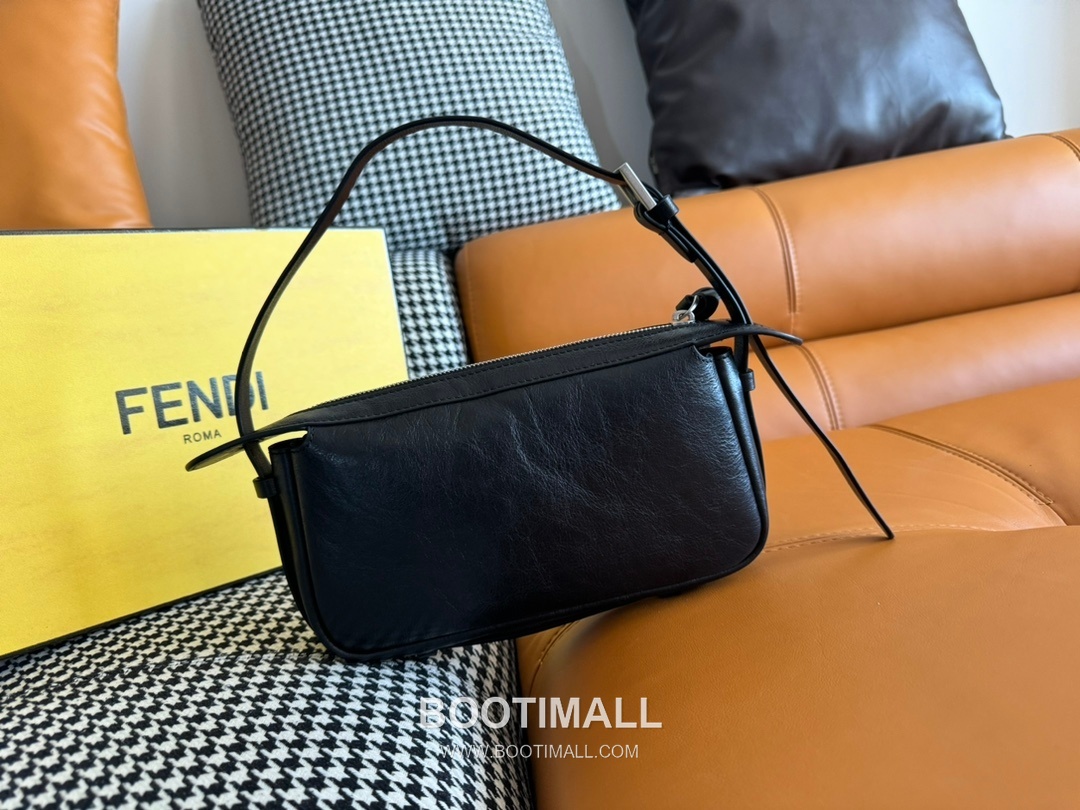 Fendi Simply FF Patent Low-Gloss Calfskin Black Shoulder Bag 펜디 심플리 FF 페이턴트 로우글로스 카프스킨 블랙 숄더백 22cm 14