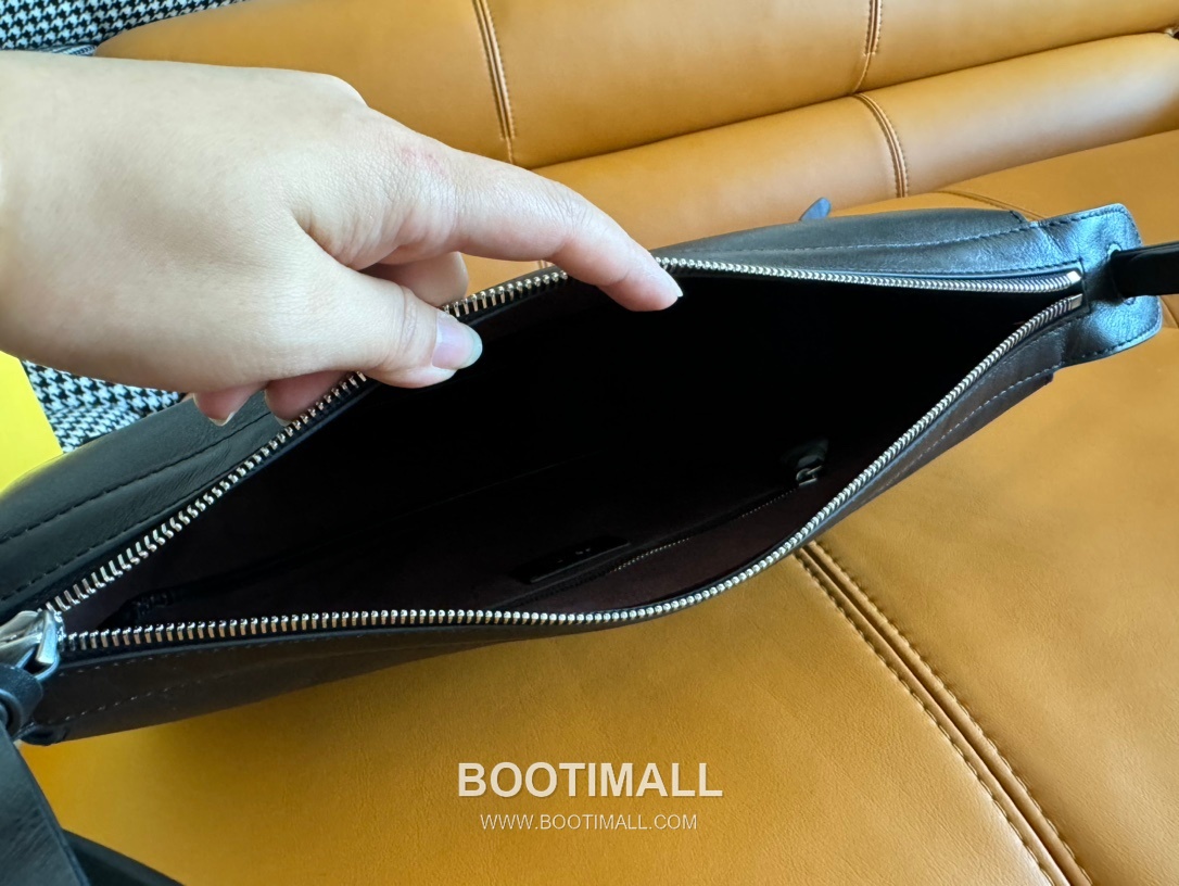 Fendi Simply FENDI Medium Calfskin Leather Bag 펜디 심플리 펜디 미디엄 카프스킨 레더 백 34.5cm 13