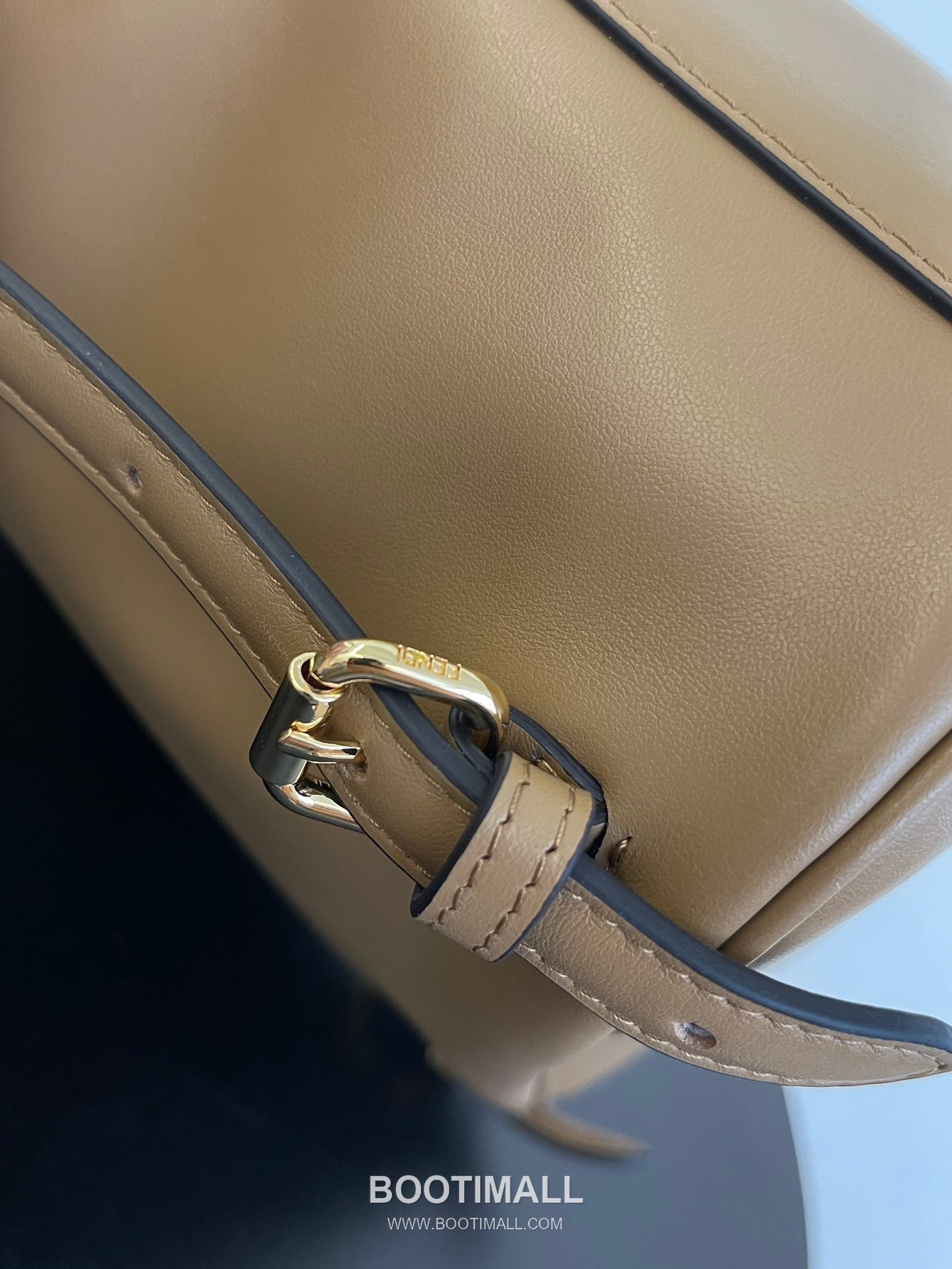 Fendi FF Buckle Drawstring Flap Cowhide Milk Tea Beige Backpack 펜디 FF 버클 드로우스트링 플랩 소가죽 밀크티 베이지 백팩 26cm 14