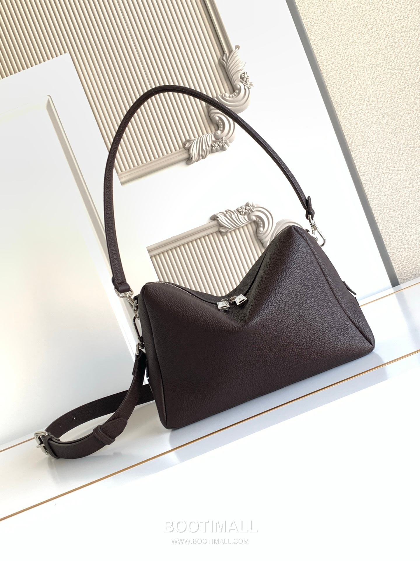 Fendi Lui Full Grain Calfskin Medium Bag 펜디 루이 풀그레인 카프스킨 미디엄 토트백 672M90 28cm 1