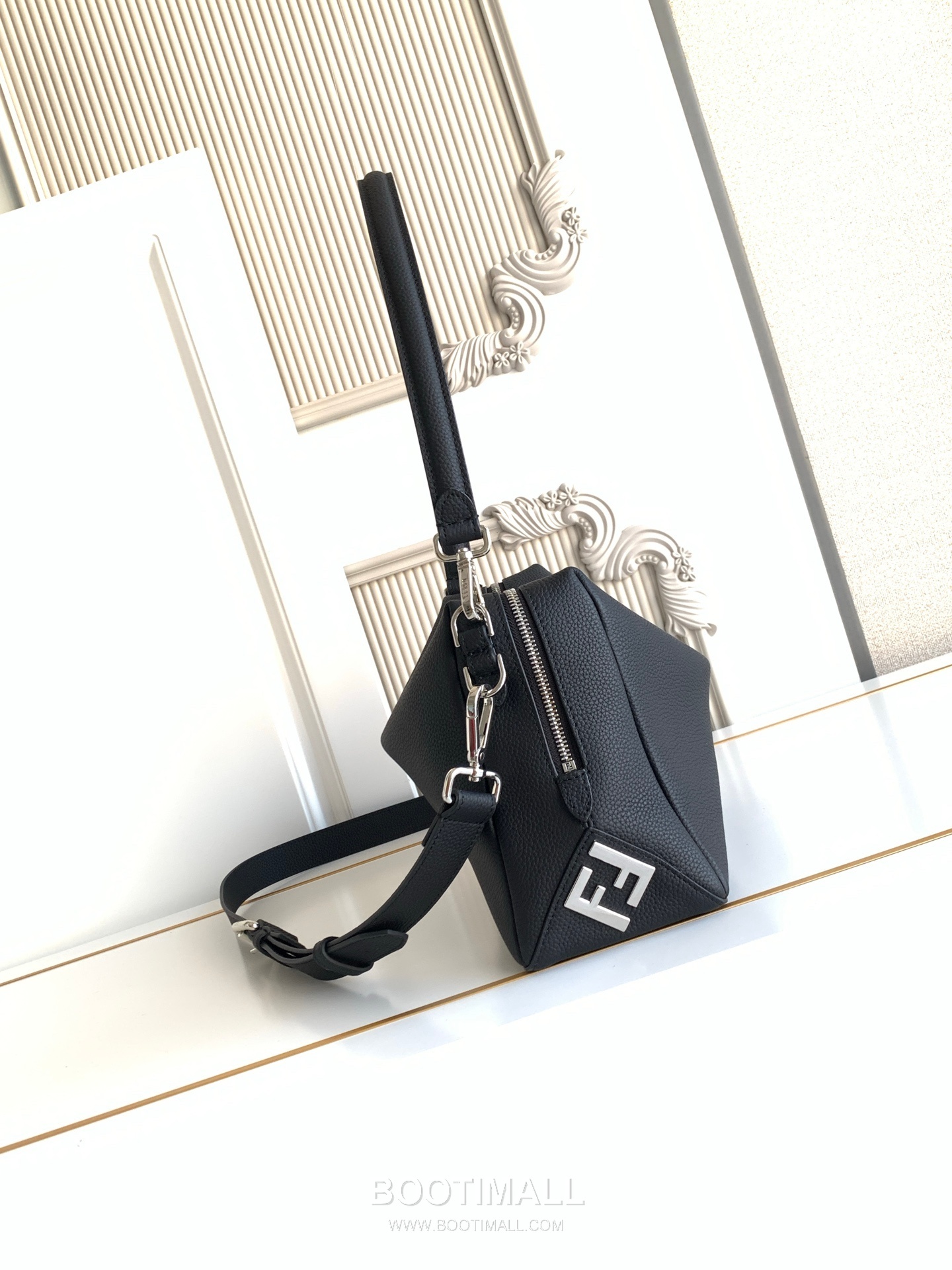 Fendi Lui Full Grain Calfskin Medium Bag 펜디 루이 풀그레인 카프스킨 미디엄 토트백 672M90 28cm 2