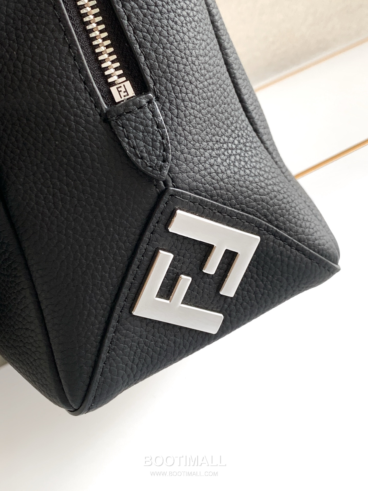 Fendi Lui Full Grain Calfskin Medium Bag 펜디 루이 풀그레인 카프스킨 미디엄 토트백 672M90 28cm 6