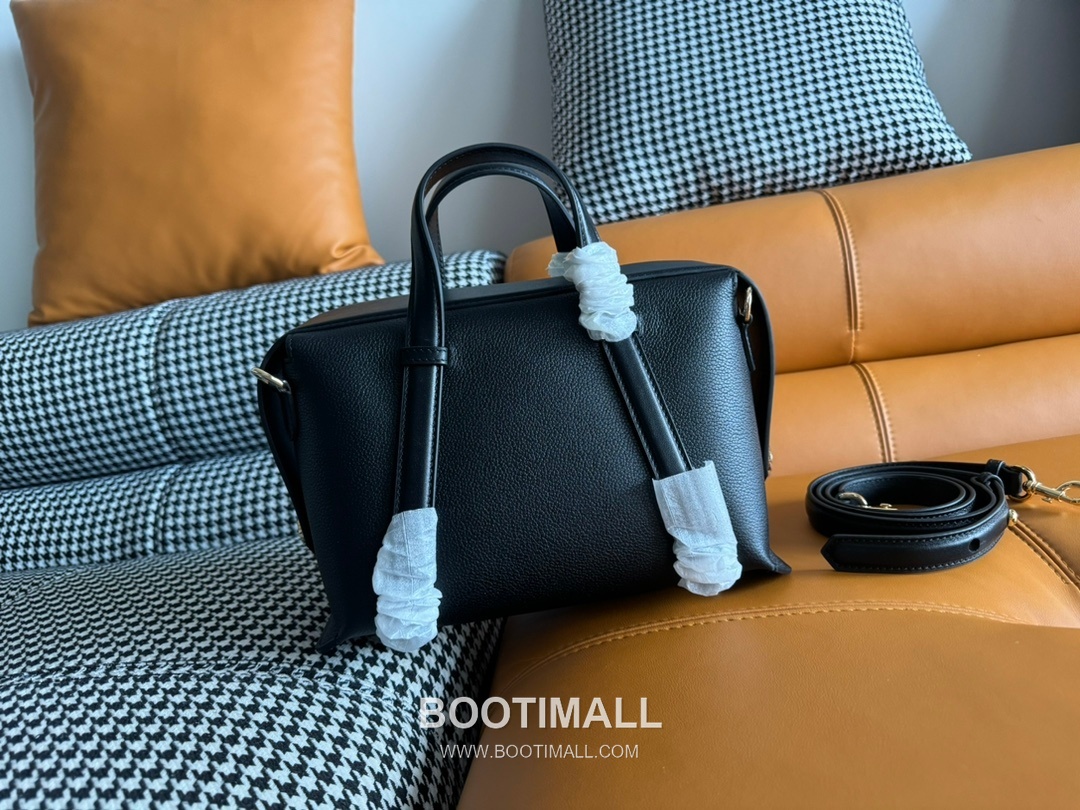 Fendi Boston Full Grain Leather Medium Bag 펜디 보스턴 풀그레인 가죽 미디엄 토트백 152M85 27.5cm 4