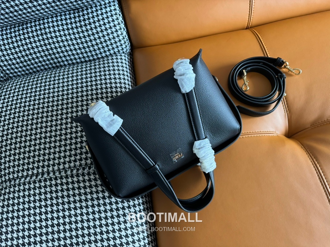 Fendi Boston Full Grain Leather Medium Bag 펜디 보스턴 풀그레인 가죽 미디엄 토트백 152M85 27.5cm 6