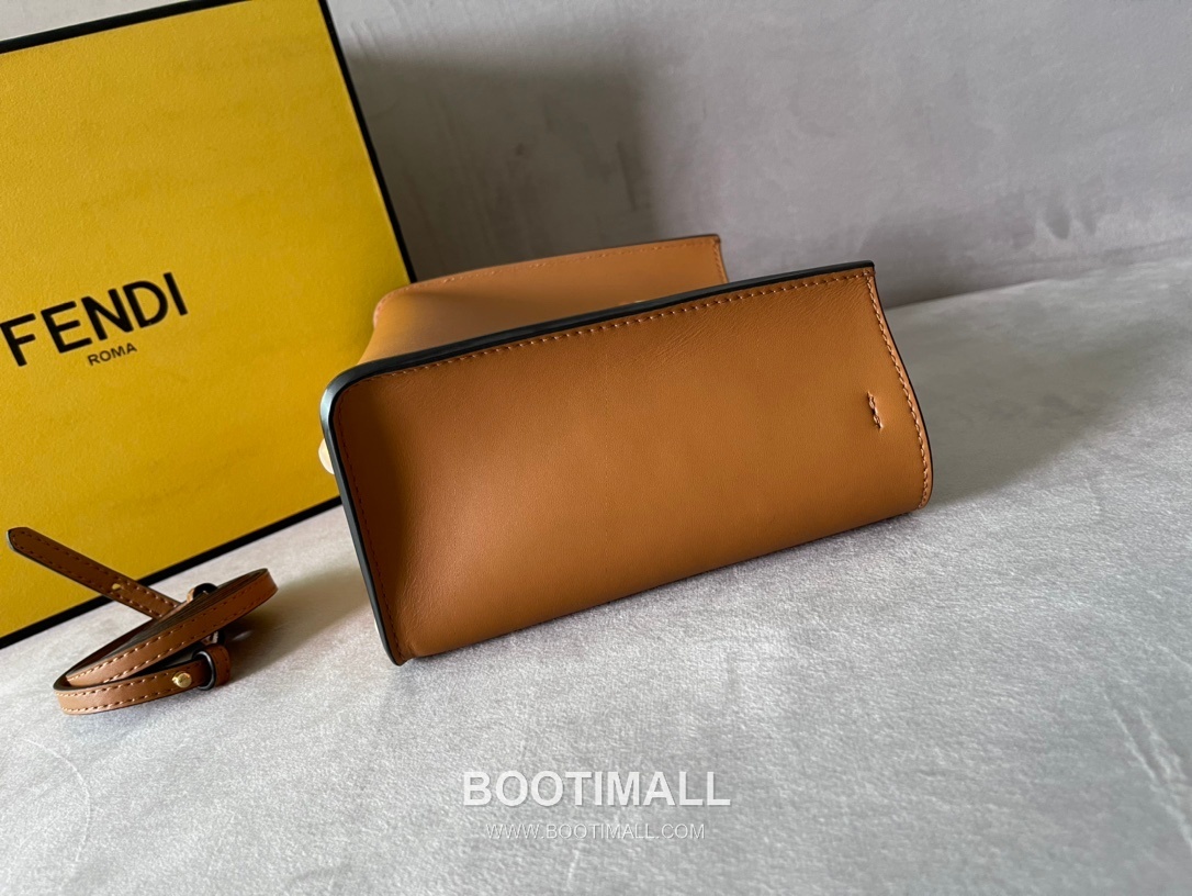 Fendi Way Leather Small Bag 펜디 웨이 가죽 스몰 토트 숄더백 054M80 20cm 4