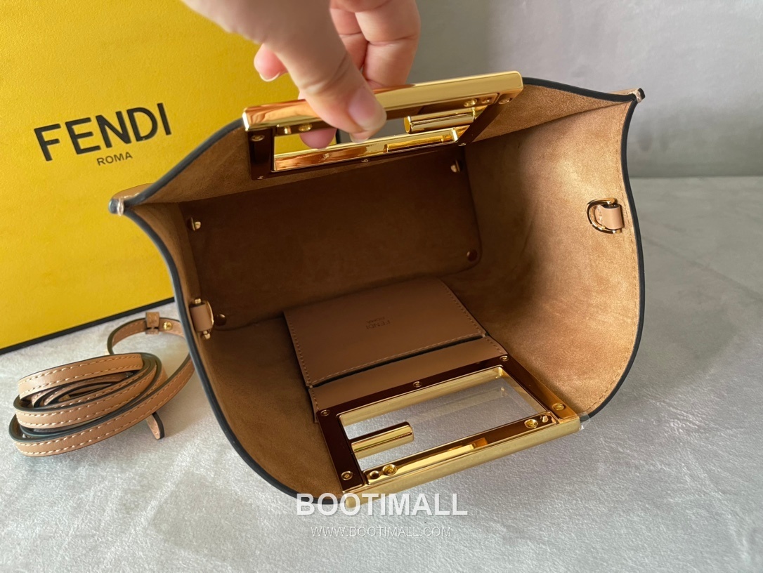 Fendi Way Leather Small Bag 펜디 웨이 가죽 스몰 토트 숄더백 054M80 20cm 8