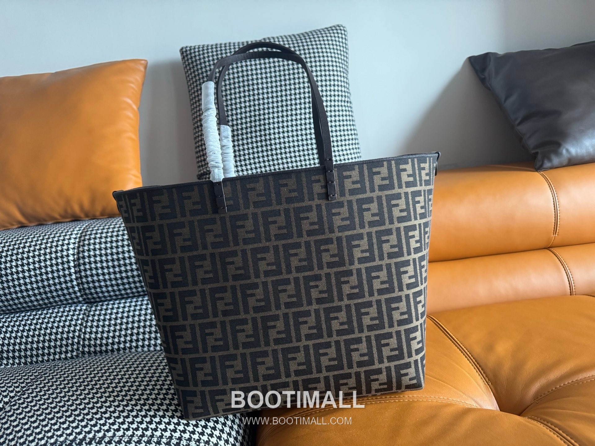 Fendi Pequin FF Reversible Jacquard Large Tote Bag 펜디 페퀸 FF 리버서블 자카드 라지 토트백 425M75 35cm 1