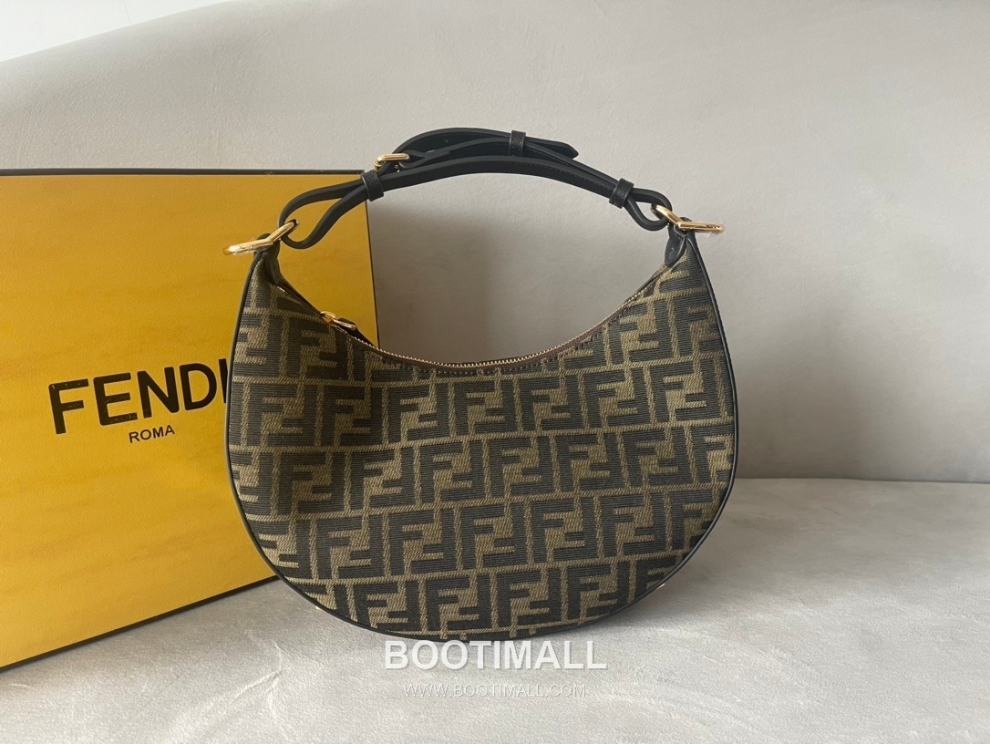 Fendi FF Canvas Trim Leather Crescent Small Shoulder Bag 펜디 FF 캔버스 트림 가죽 크레센트 스몰 숄더백 798M78 29cm 2