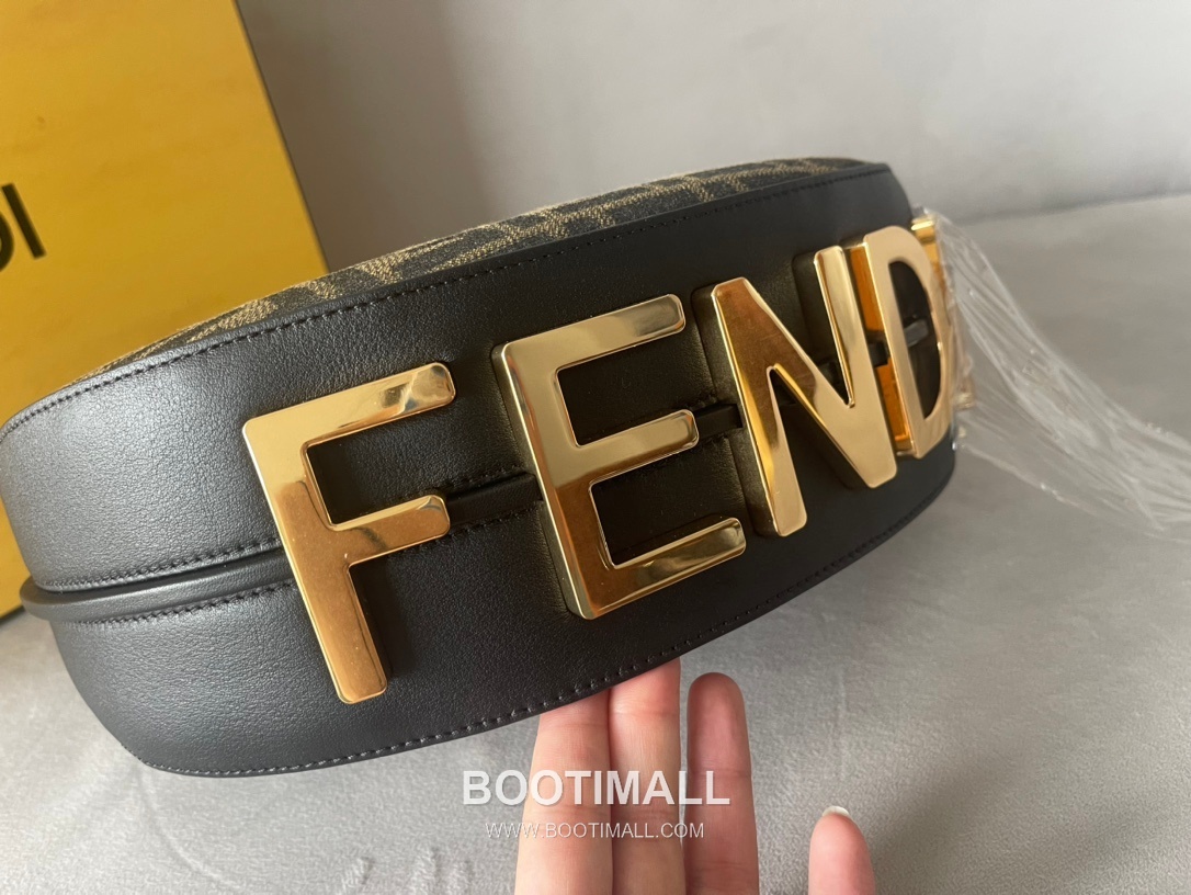 Fendi FF Canvas Trim Leather Crescent Small Shoulder Bag 펜디 FF 캔버스 트림 가죽 크레센트 스몰 숄더백 798M78 29cm 4