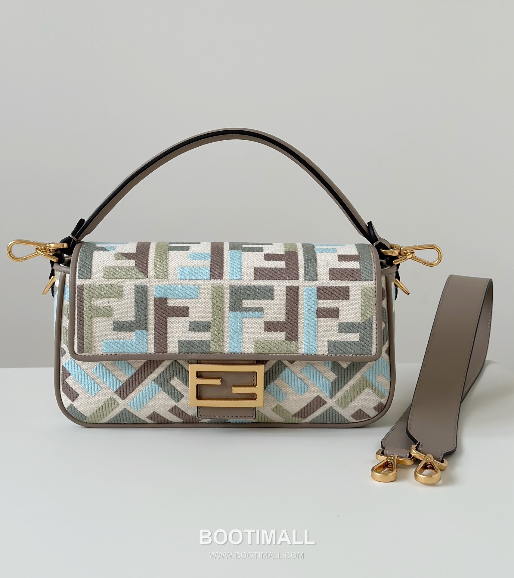 Fendi Baguette FF Embroidered Canvas Shoulder Bag 펜디 바게트 FF 자수 캔버스 숄더백 0159BM 27cm 8
