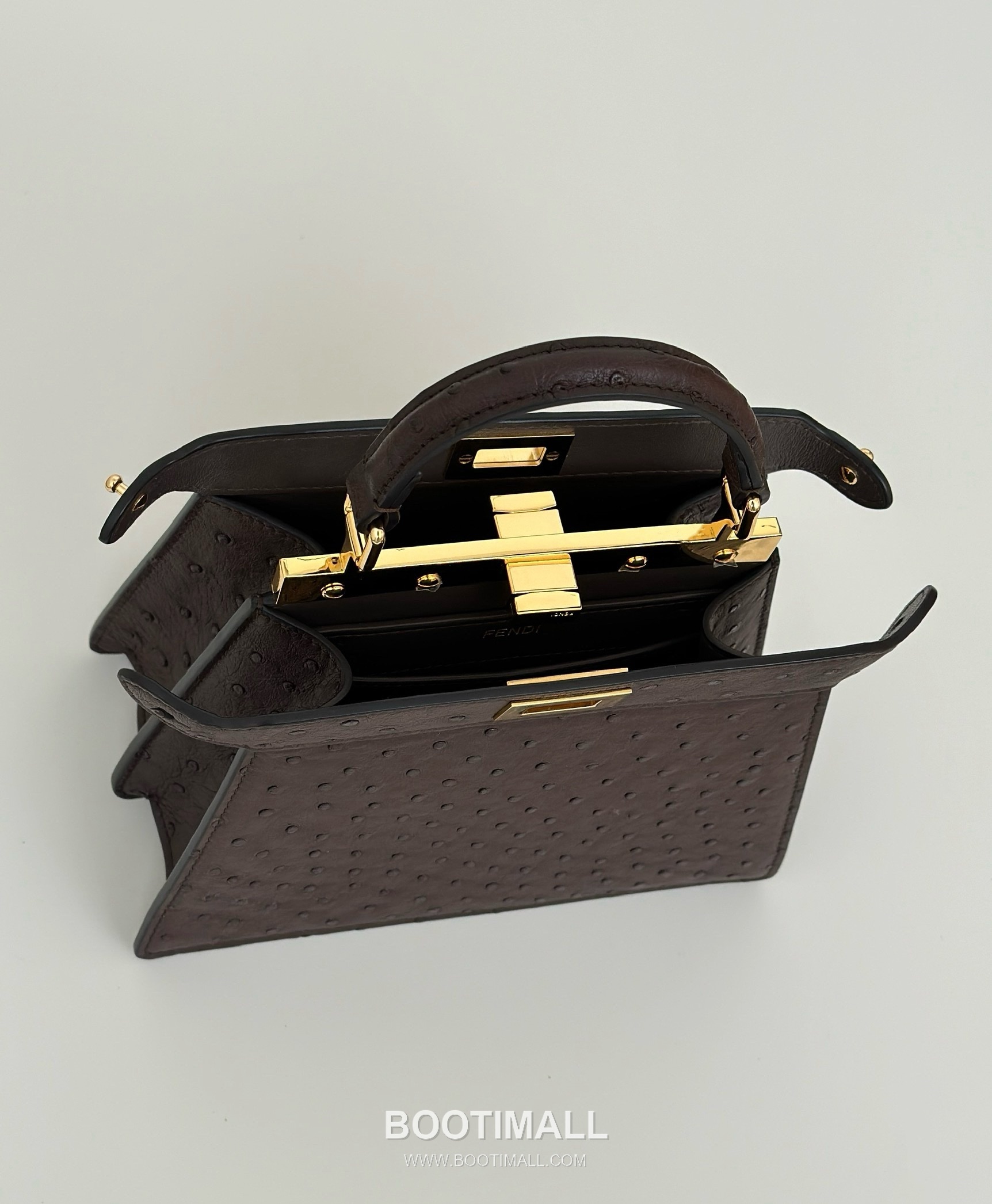 Fendi Peekaboo ISeeU Petite Ostrich Leather Top Handle Bag 펜디 피카부 아이씨유 쁘띠 오스트리치 레더 탑핸들백 20cm 14