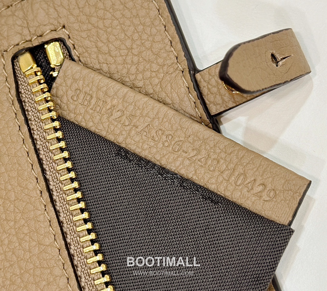 Fendi Roll Pequin FF Reversible Beige Tote Bag 펜디 롤 페퀸 FF 리버서블 베이지 토트백 22cm 14