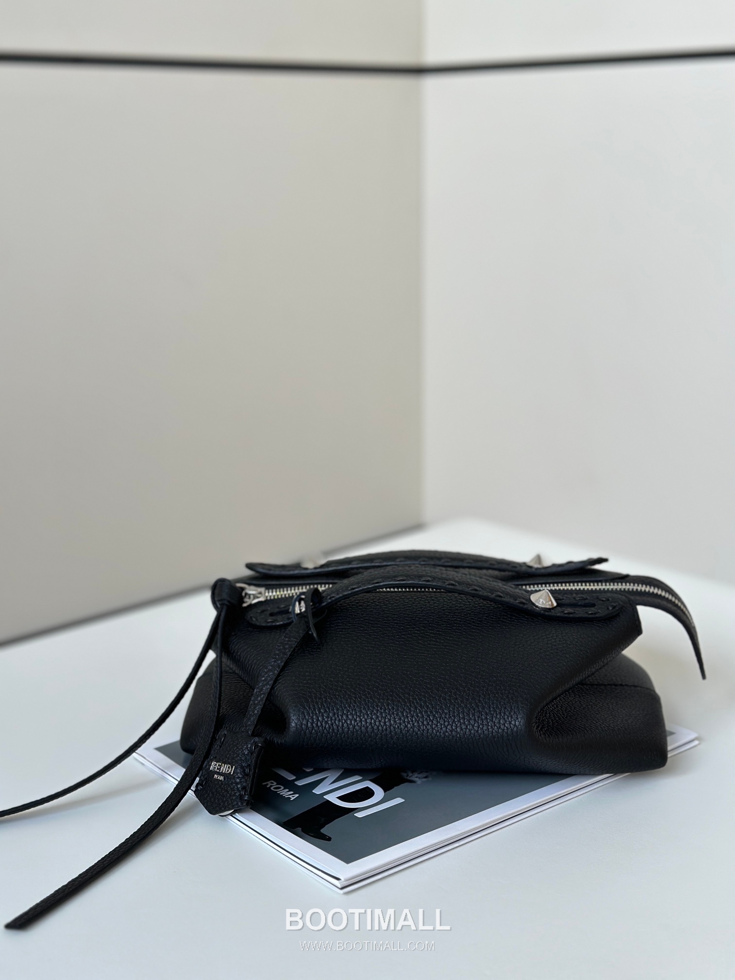 Fendi By The Way Selleria Calfskin Top Handle Bag 펜디 바이 더 웨이 셀레리아 카프스킨 탑핸들백 20cm 4