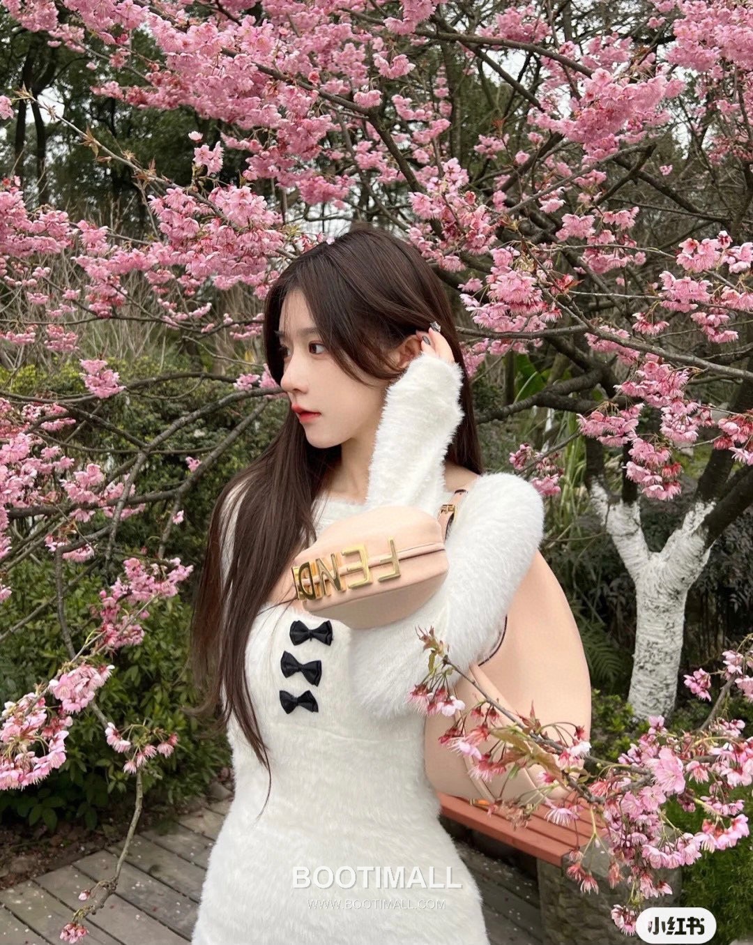 Fendi Fendigraphy Mini Calfskin Shoulder Bag 펜디 그래피 미니 카프스킨 숄더백 16.5cm 4