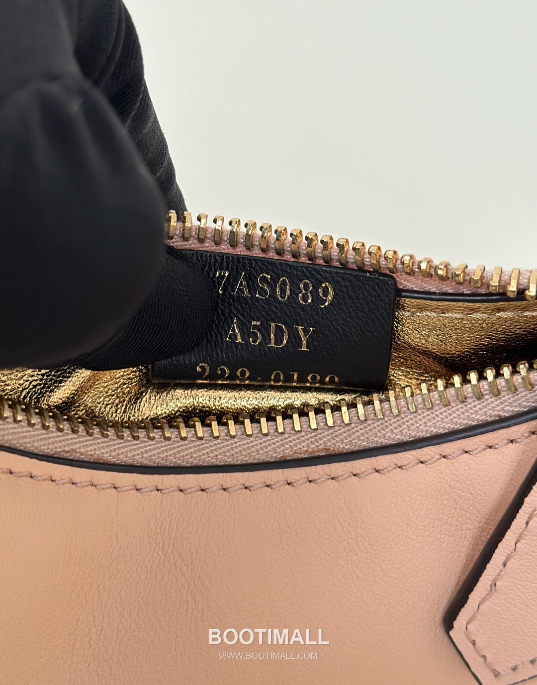 Fendi Fendigraphy Mini Calfskin Shoulder Bag 펜디 그래피 미니 카프스킨 숄더백 16.5cm 15