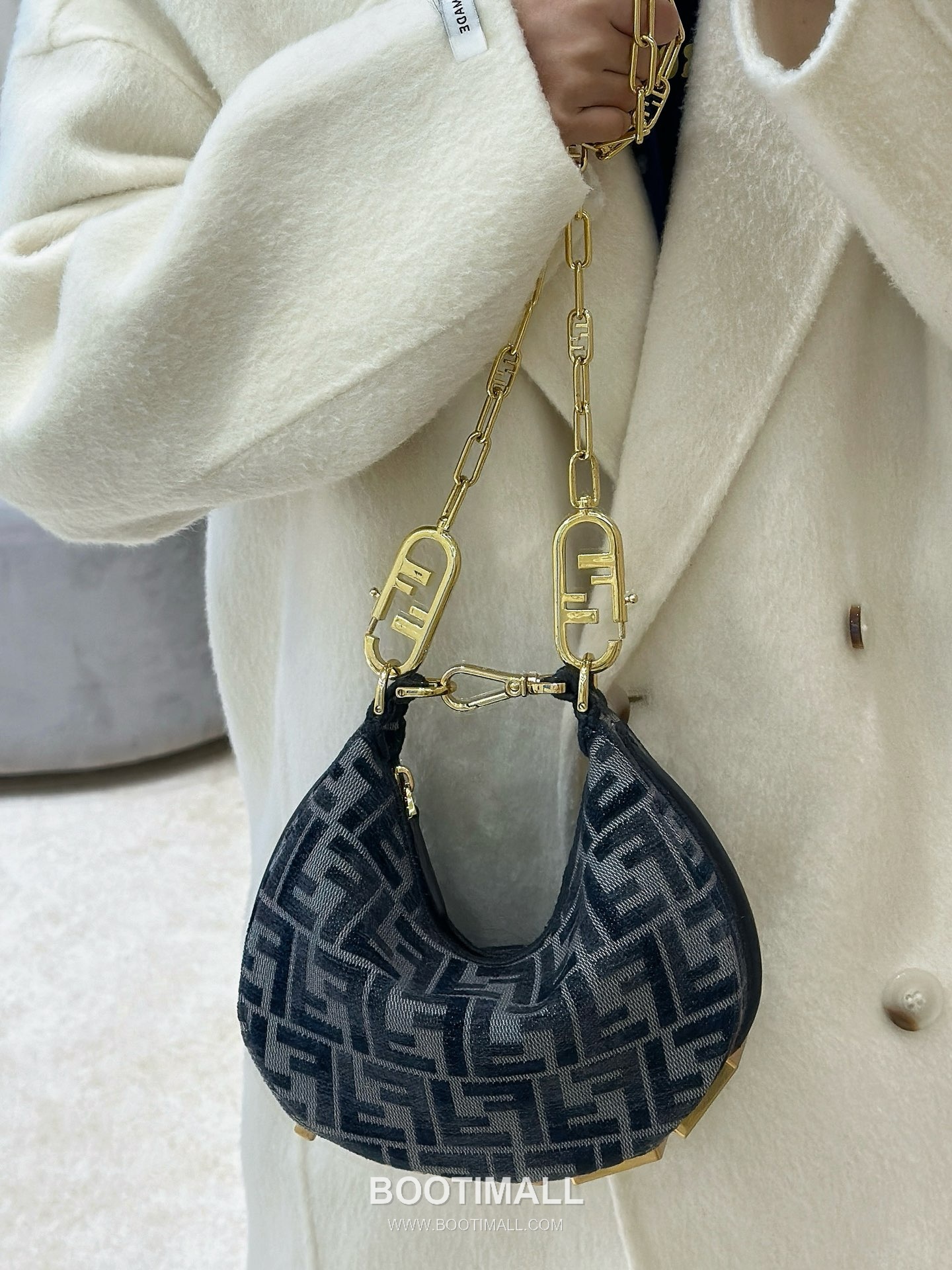 Fendi Fendigraphy FF Gradient Calfskin Shoulder Bag 펜디 펜디그래피 FF 그라데이션 송아지가죽 숄더백 20cm 3