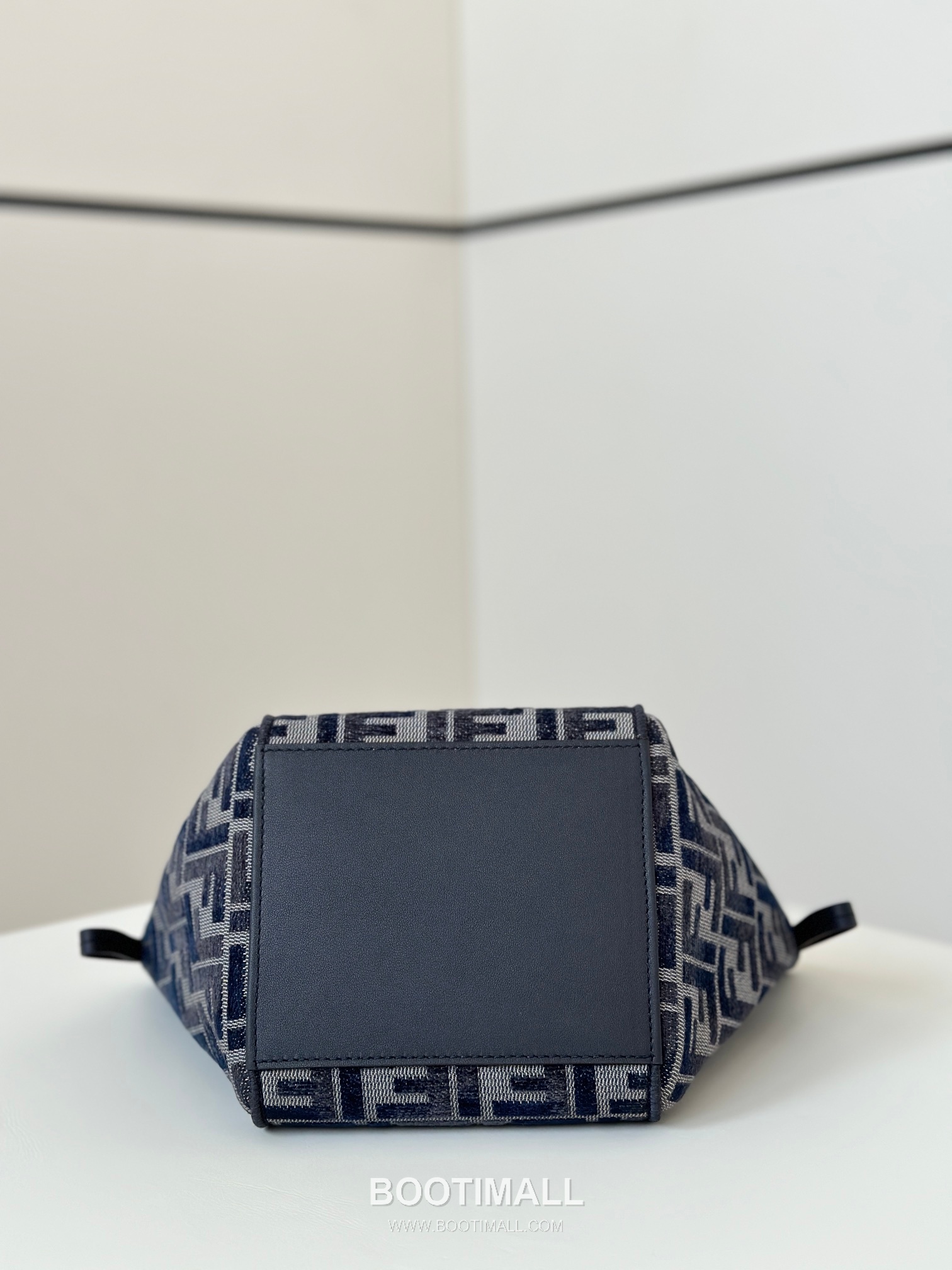 Fendi Origami FF Gradient Calfskin Convertible Tote Bag 펜디 오리가미 FF 그라데이션 송아지가죽 컨버터블 토트백 15cm 13